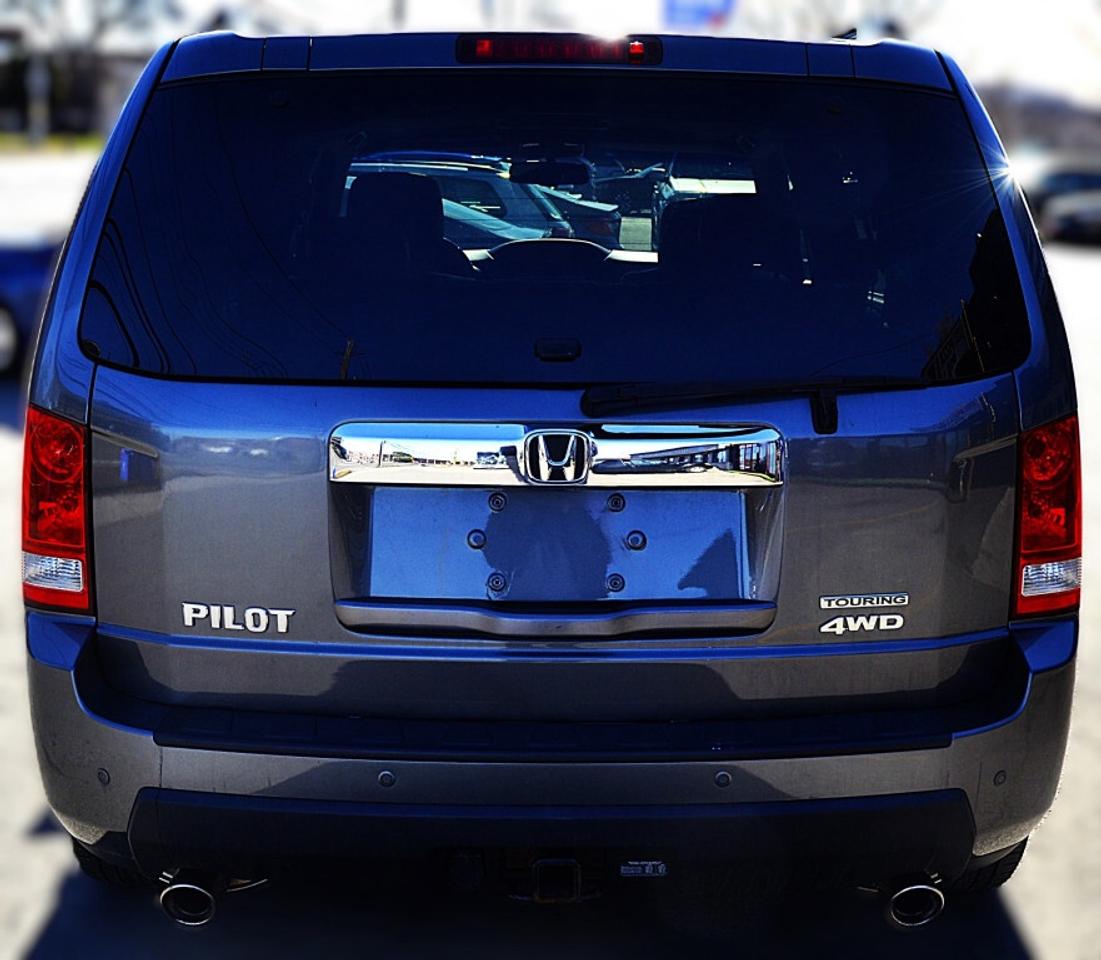 2010 Honda Pilot Touring 4dr 4x4 Automatic Photo3