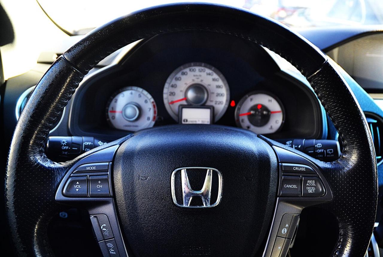 2010 Honda Pilot Touring 4dr 4x4 Automatic Photo