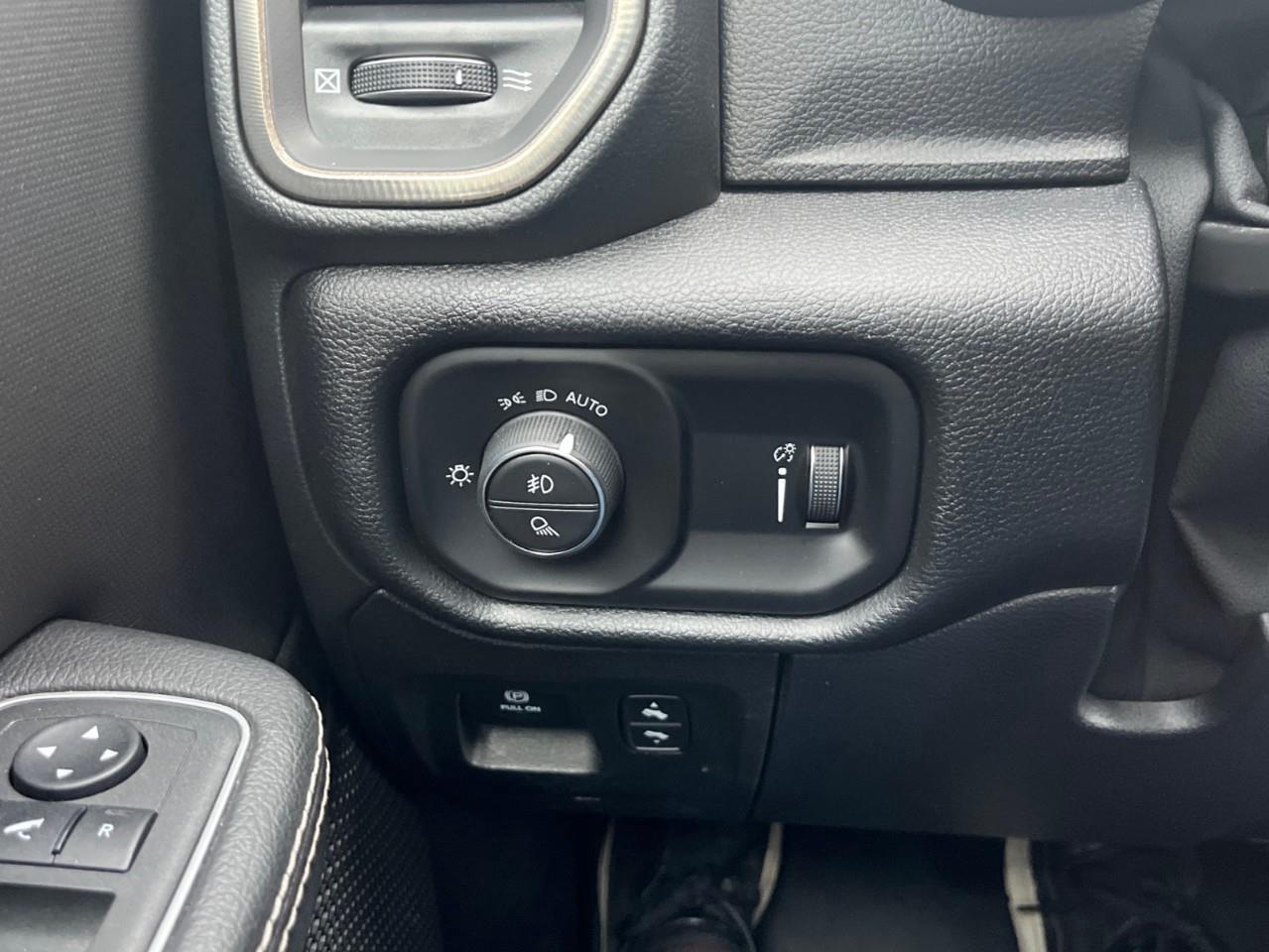 2022 RAM 1500 SPORT TERRIFIC CONDITION! Photo