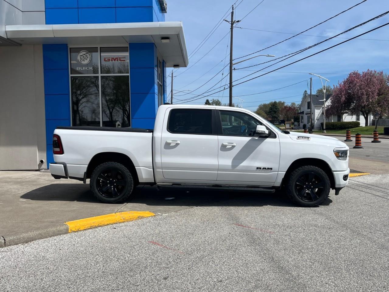 2022 RAM 1500 SPORT TERRIFIC CONDITION! Photo