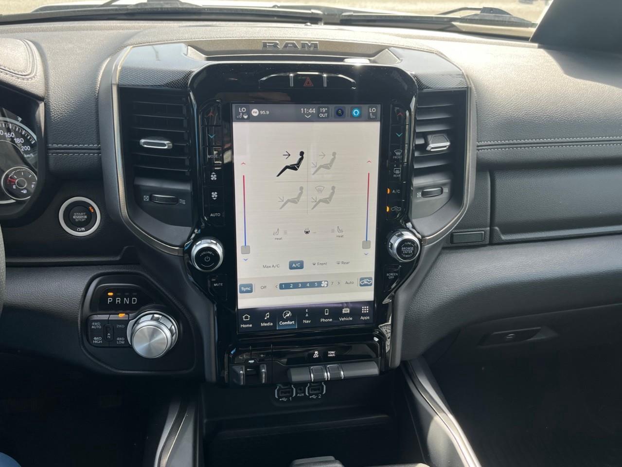 2022 RAM 1500 SPORT TERRIFIC CONDITION! Photo