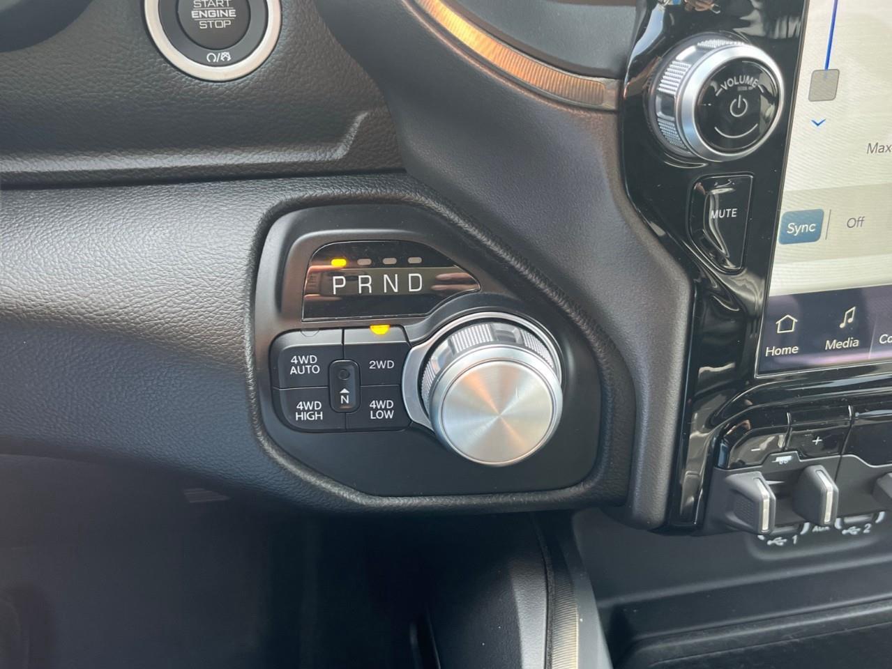 2022 RAM 1500 SPORT TERRIFIC CONDITION! Photo