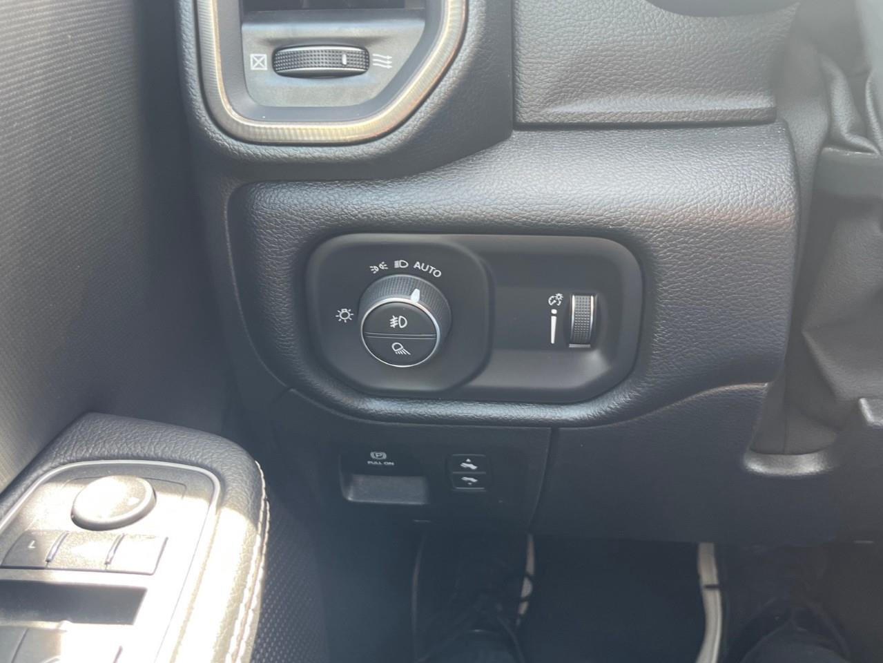 2022 RAM 1500 SPORT TERRIFIC CONDITION! Photo