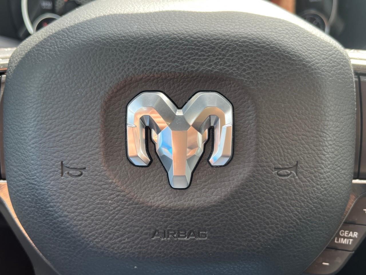 2022 RAM 1500 SPORT TERRIFIC CONDITION! Photo
