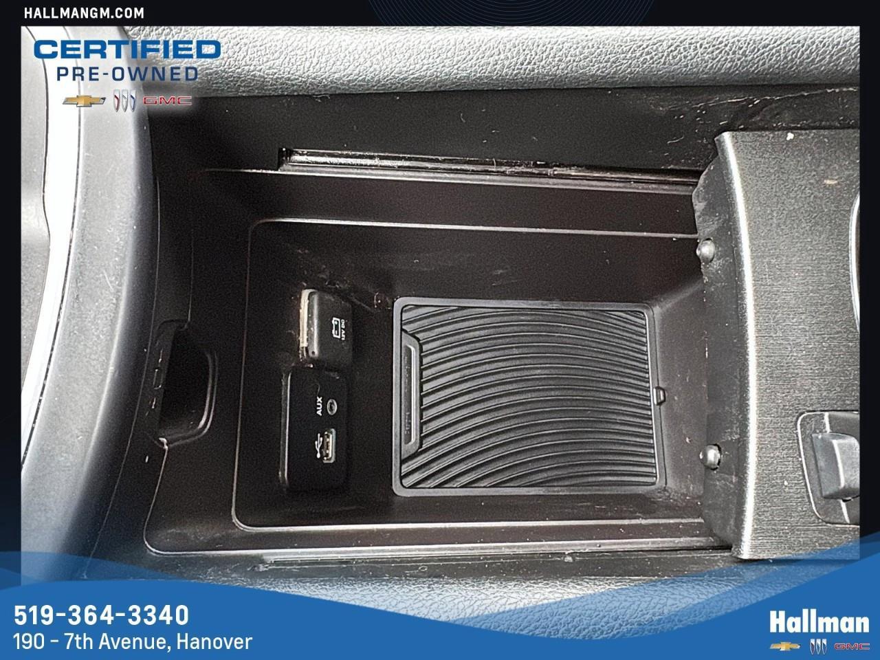 2015 Chrysler 200 LX 4dr Front-wheel Drive Sedan Photo