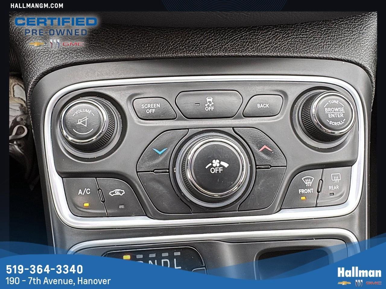 2015 Chrysler 200 LX 4dr Front-wheel Drive Sedan Photo