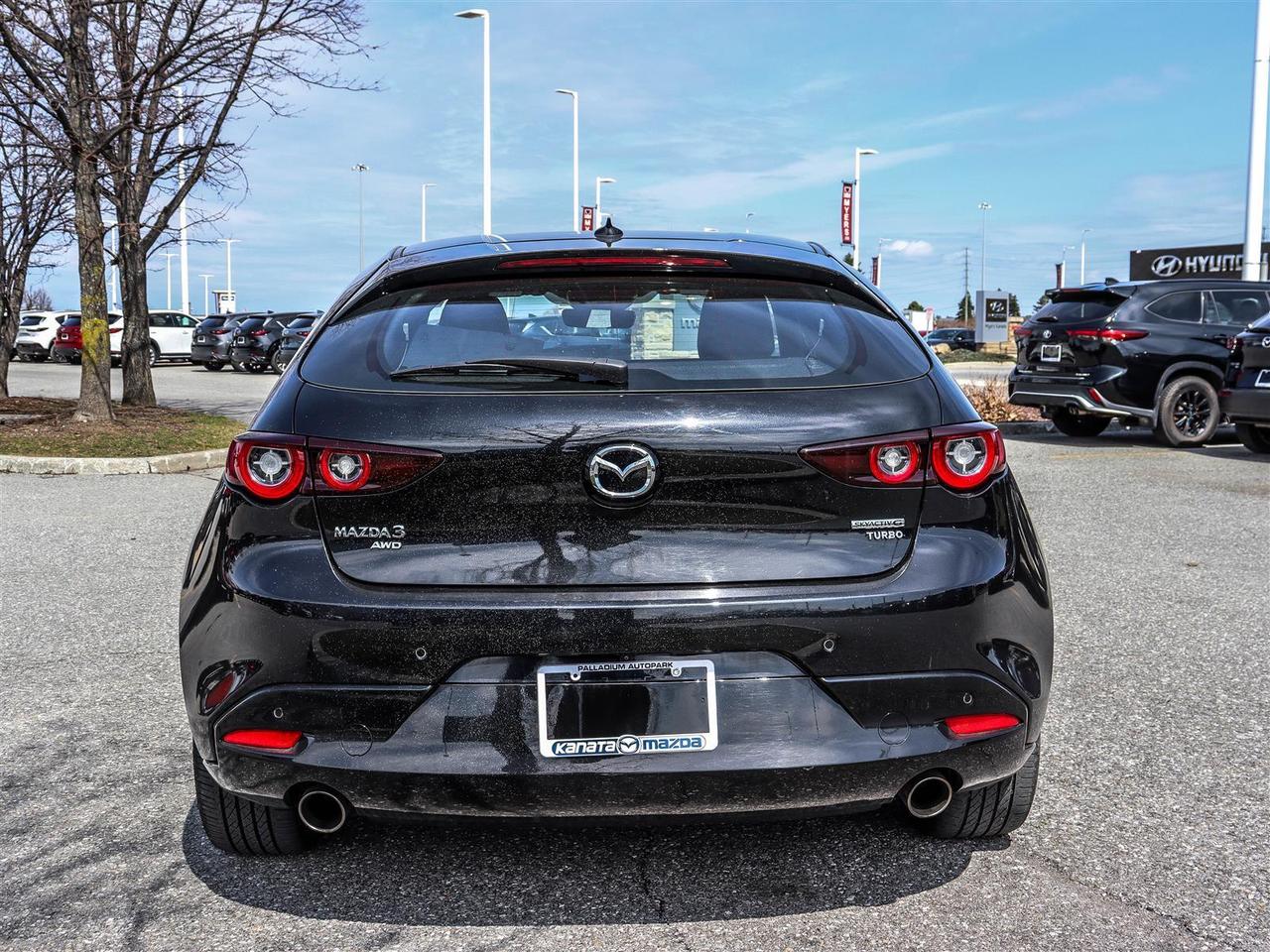 2024 Mazda 3  Photo3