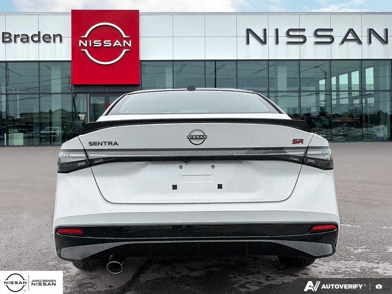 2026 Nissan Sentra SR SEDAN Photo4