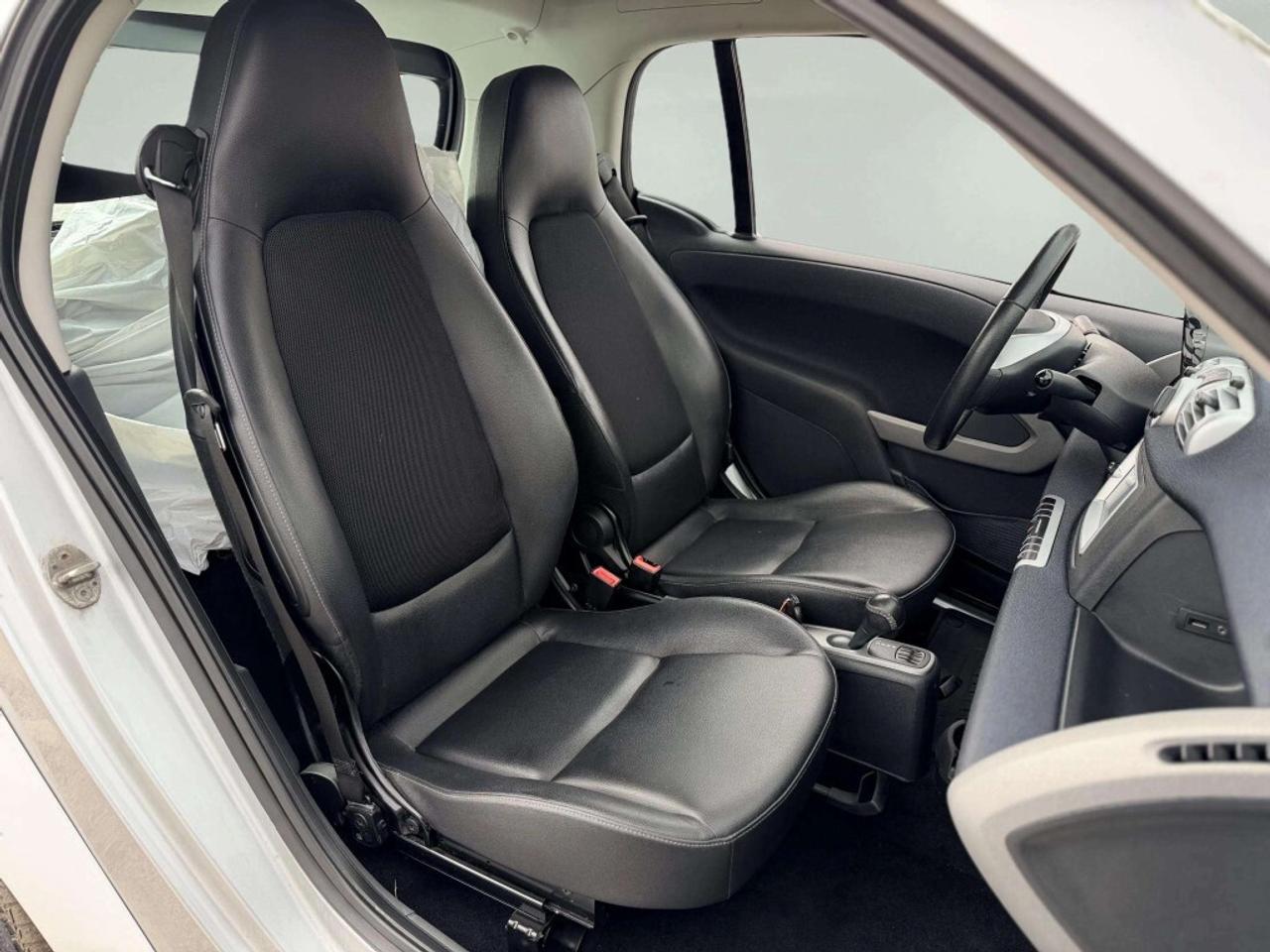 2015 Smart fortwo Pure Photo