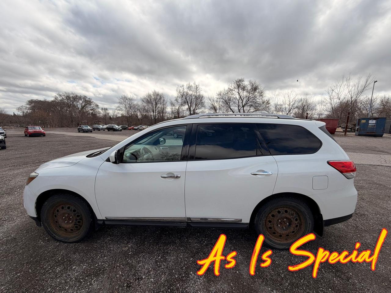 2014 Nissan Pathfinder SL 4dr 4x4 Photo
