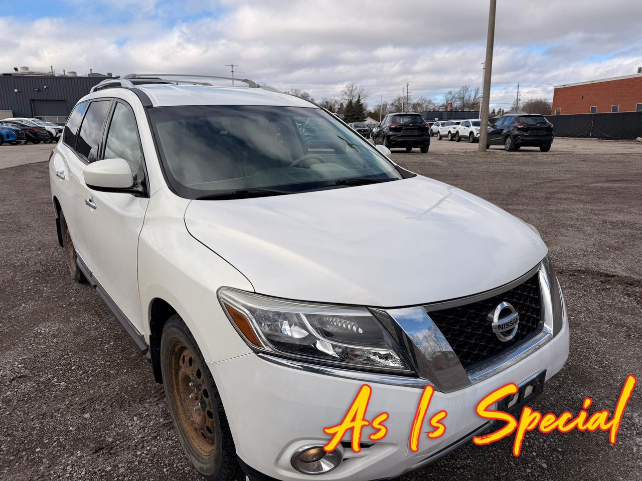 2014 Nissan Pathfinder SL 4dr 4x4 Photo2