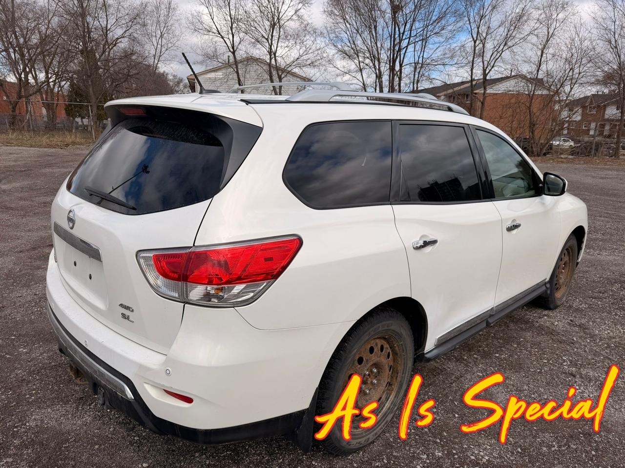 2014 Nissan Pathfinder SL 4dr 4x4 Photo