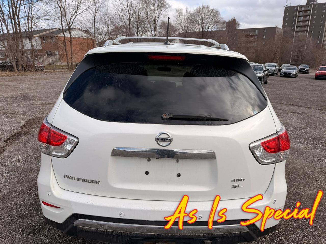 2014 Nissan Pathfinder SL 4dr 4x4 Photo