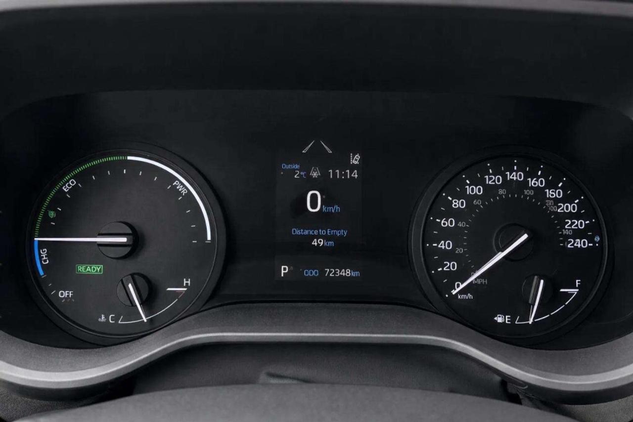 2022 Toyota Sienna LE Hybrid Photo