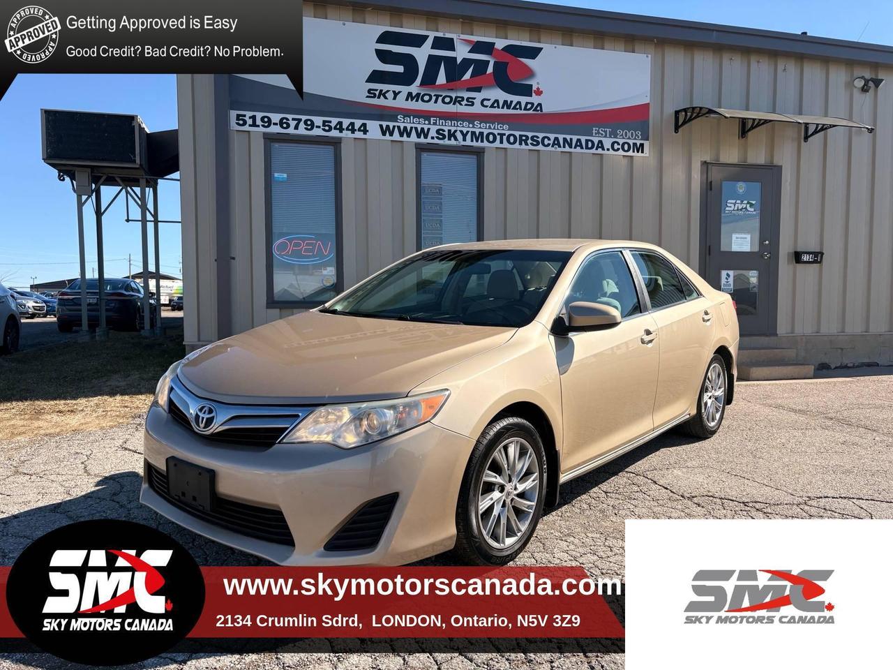 2012 Toyota Camry 4dr Sdn I4 Auto LE Photo