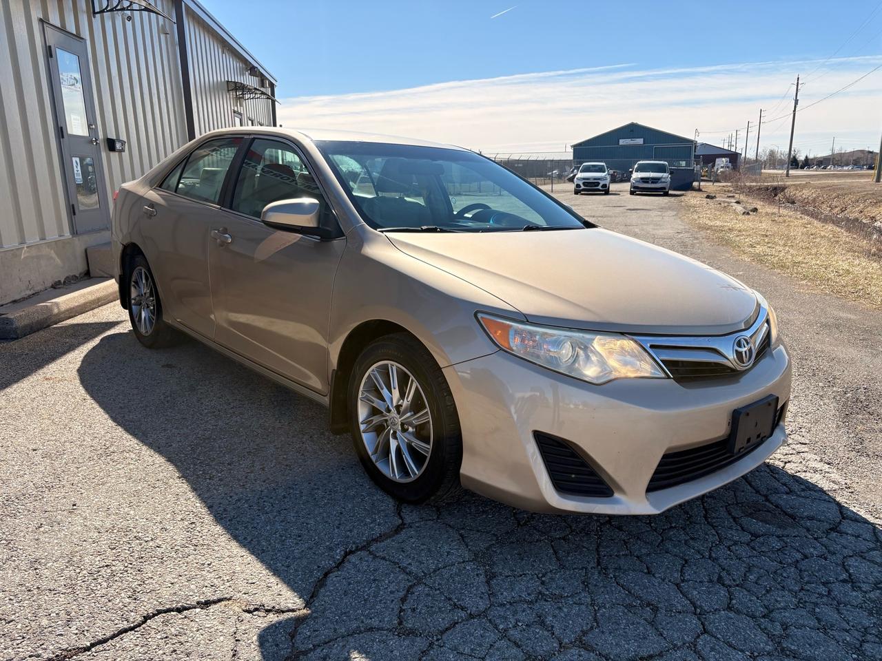 2012 Toyota Camry 4dr Sdn I4 Auto LE Photo