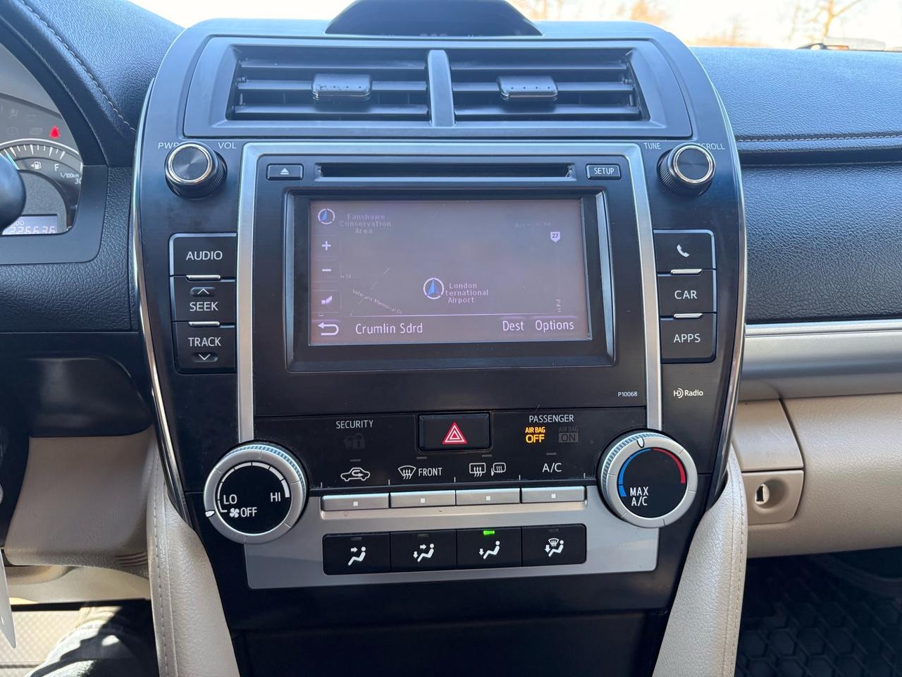 2012 Toyota Camry 4dr Sdn I4 Auto LE Photo