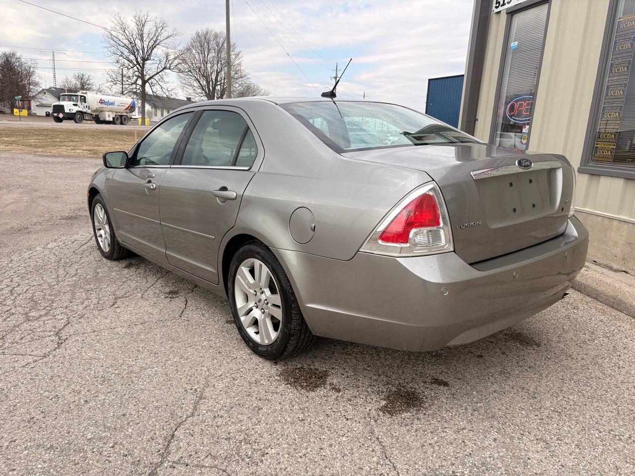 2009 Ford Fusion SEL, Rust and Accident Free, Low Mileage, 4 Cyl Photo