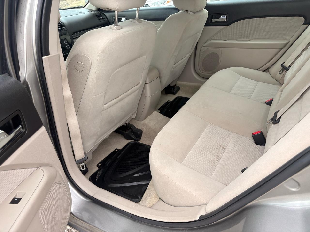 2009 Ford Fusion SEL, Rust and Accident Free, Low Mileage, 4 Cyl Photo