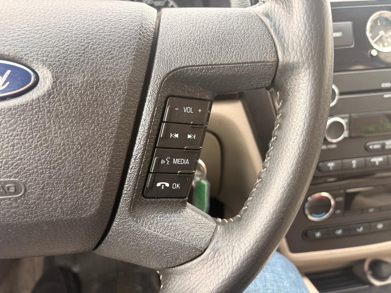 2009 Ford Fusion SEL, Rust and Accident Free, Low Mileage, 4 Cyl Photo