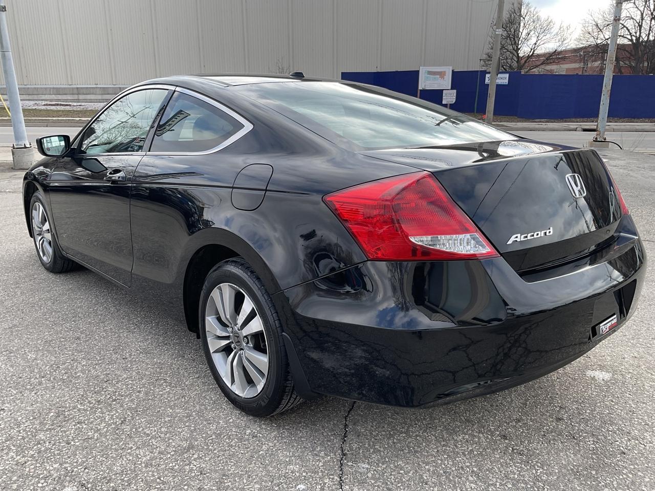 2011 Honda Accord EX Coupe AT - ALLOYS! BLUETOOTH! SUNROOF! Photo4
