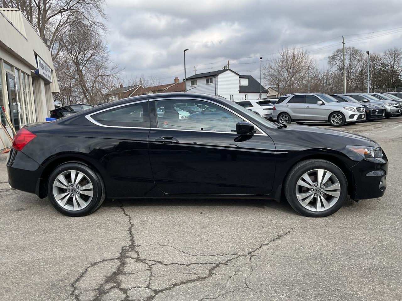 2011 Honda Accord EX Coupe AT - ALLOYS! BLUETOOTH! SUNROOF! Photo