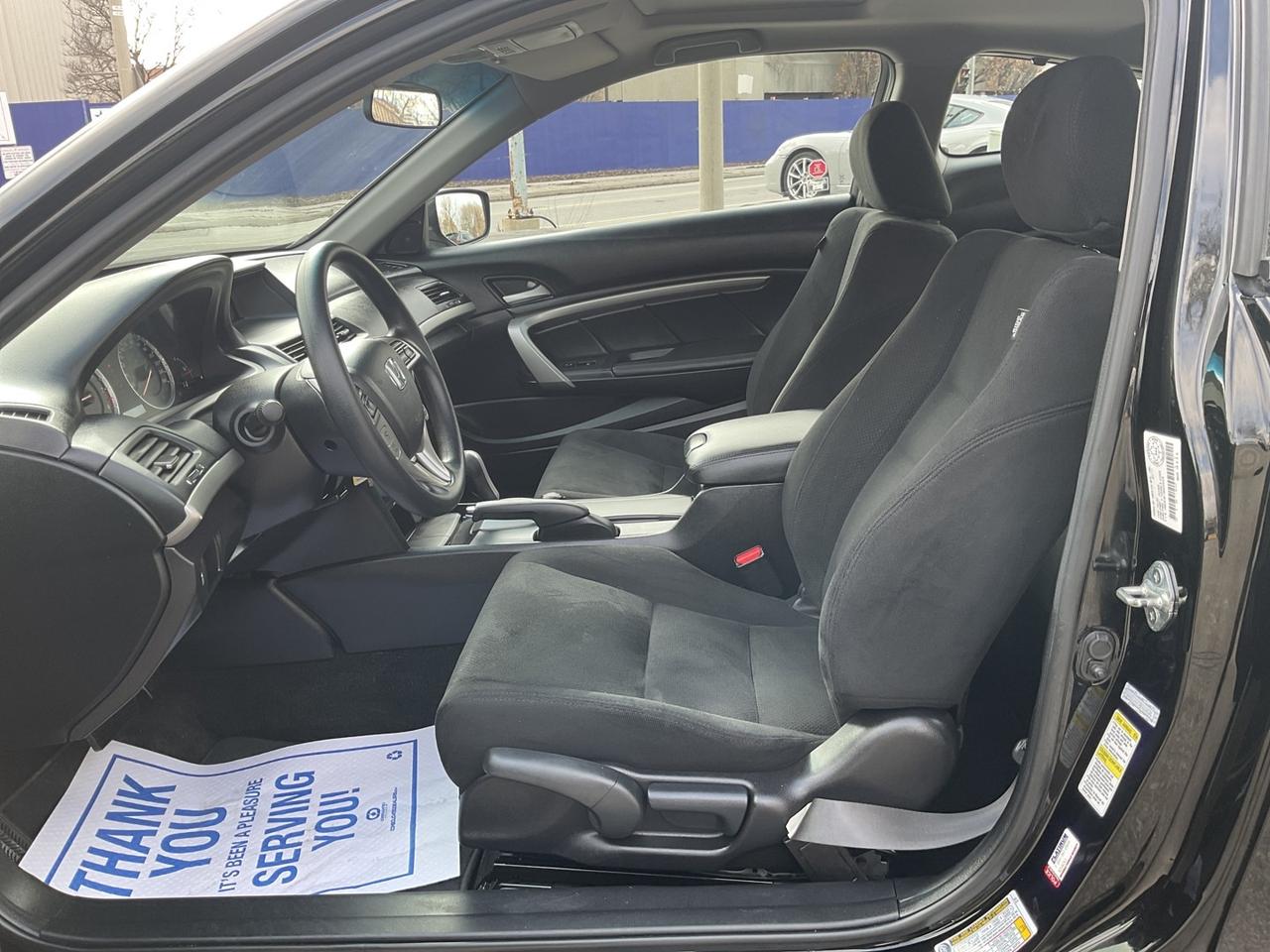 2011 Honda Accord EX Coupe AT - ALLOYS! BLUETOOTH! SUNROOF! Photo