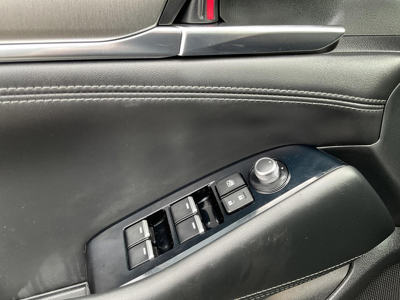 2018 Mazda MAZDA6 GT - LTHR! NAV! BACK-UP CAM! BSM! SUNROOF! Photo