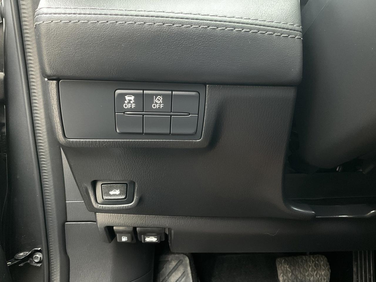 2018 Mazda MAZDA6 GT - LTHR! NAV! BACK-UP CAM! BSM! SUNROOF! Photo