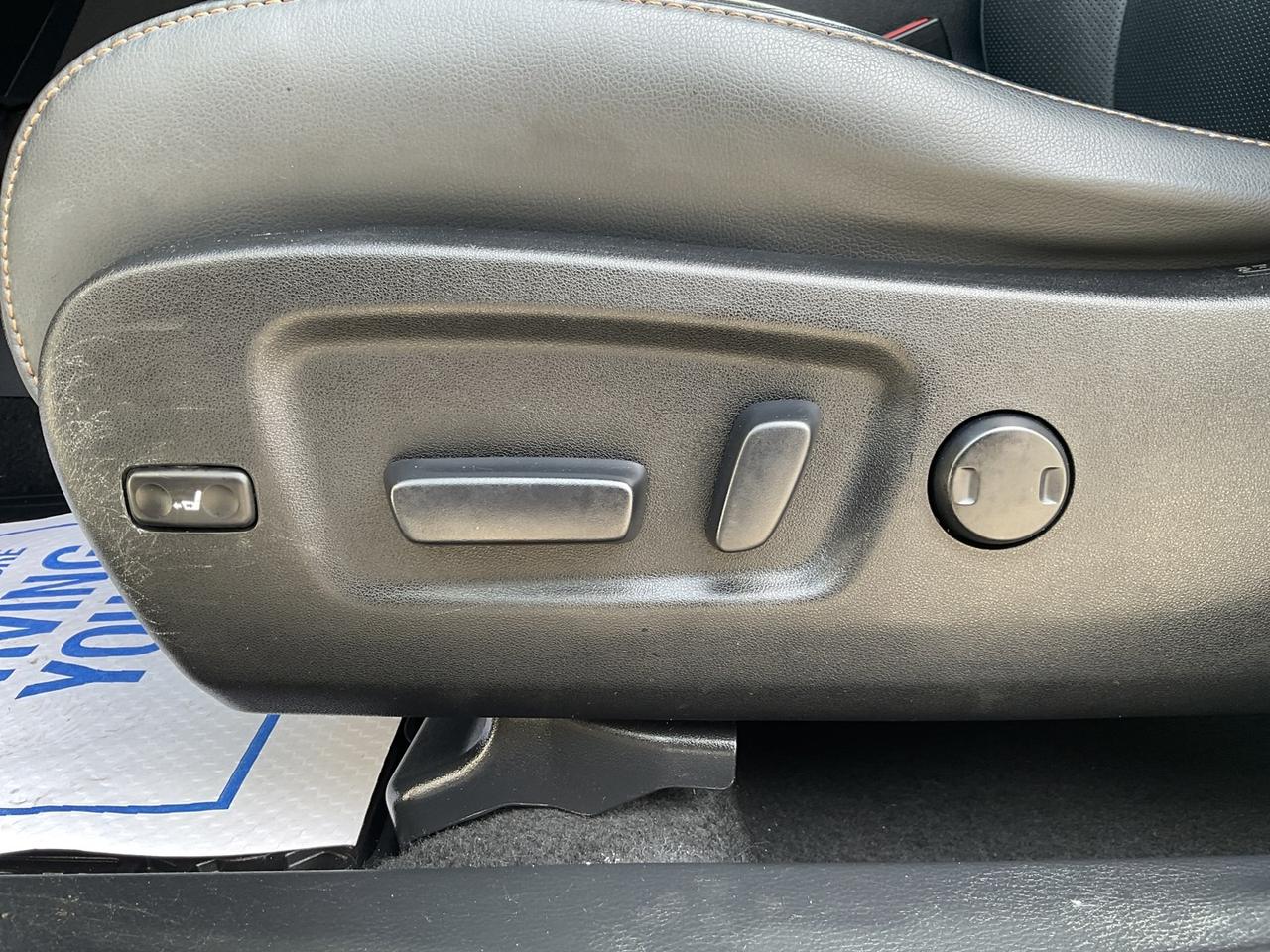 2015 Toyota Highlander Limited AWD V6 - LTHR! NAV! BACK-UP CAM! BSM! 7 PA Photo