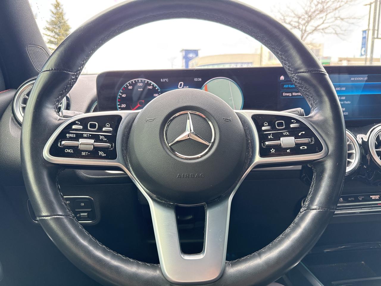 2022 Mercedes-Benz GLB 360 Cam Navi Sport Pkg AMG Line Trim Photo
