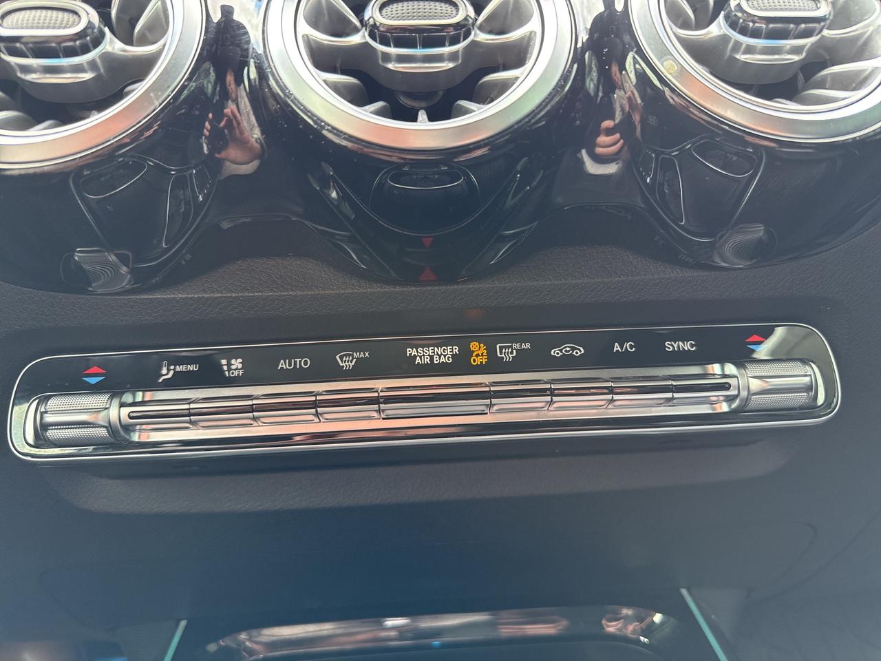 2022 Mercedes-Benz GLB 360 Cam Navi Sport Pkg AMG Line Trim Photo