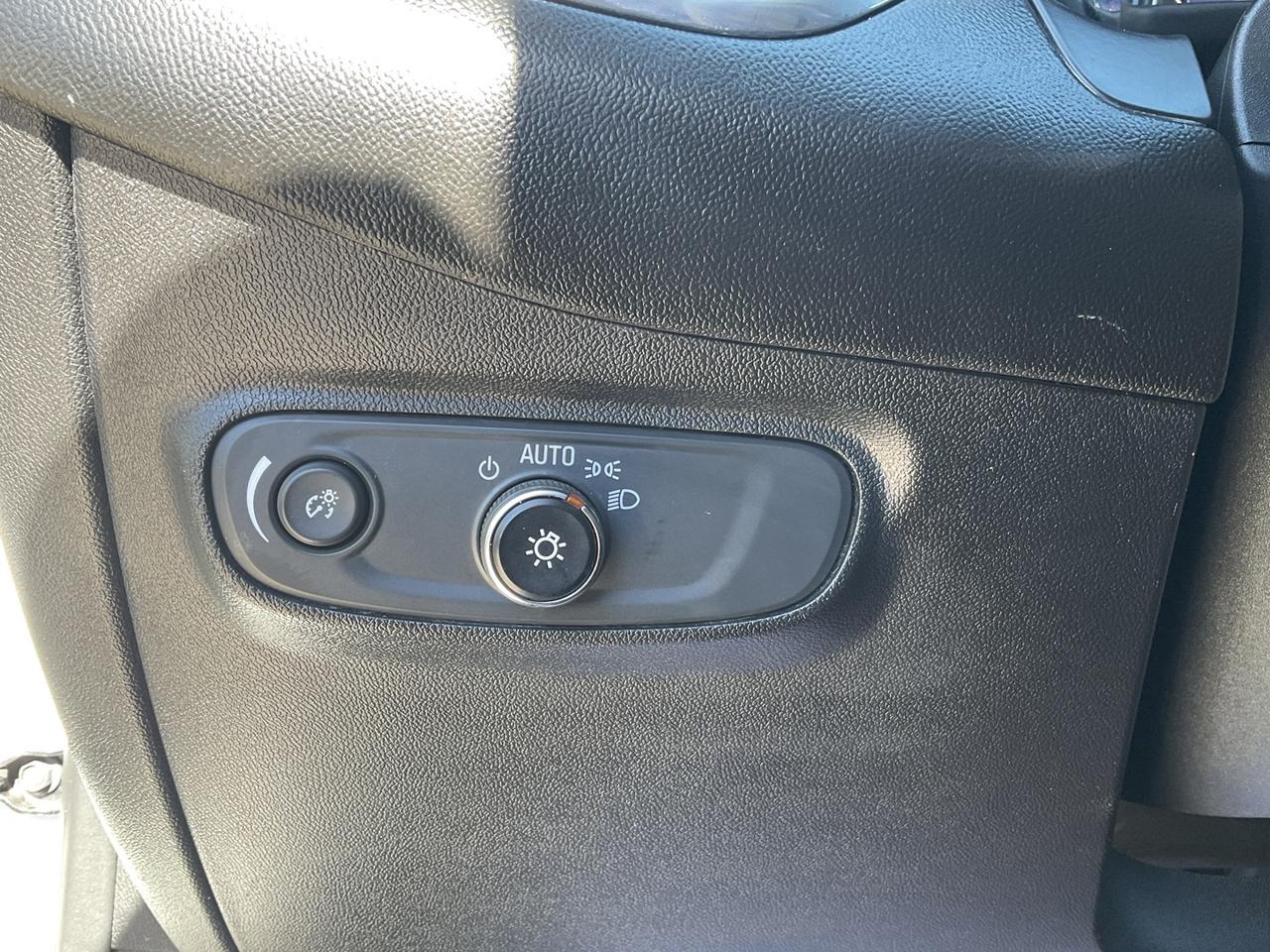 2019 Chevrolet Equinox LT AWD - BACK-UP CAM! REMOTE START! CAR PLAY! Photo