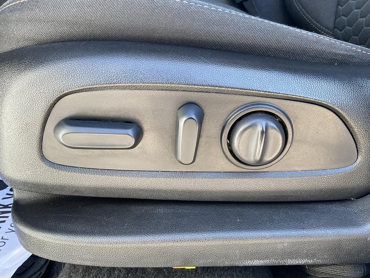 2019 Chevrolet Equinox LT AWD - BACK-UP CAM! REMOTE START! CAR PLAY! Photo