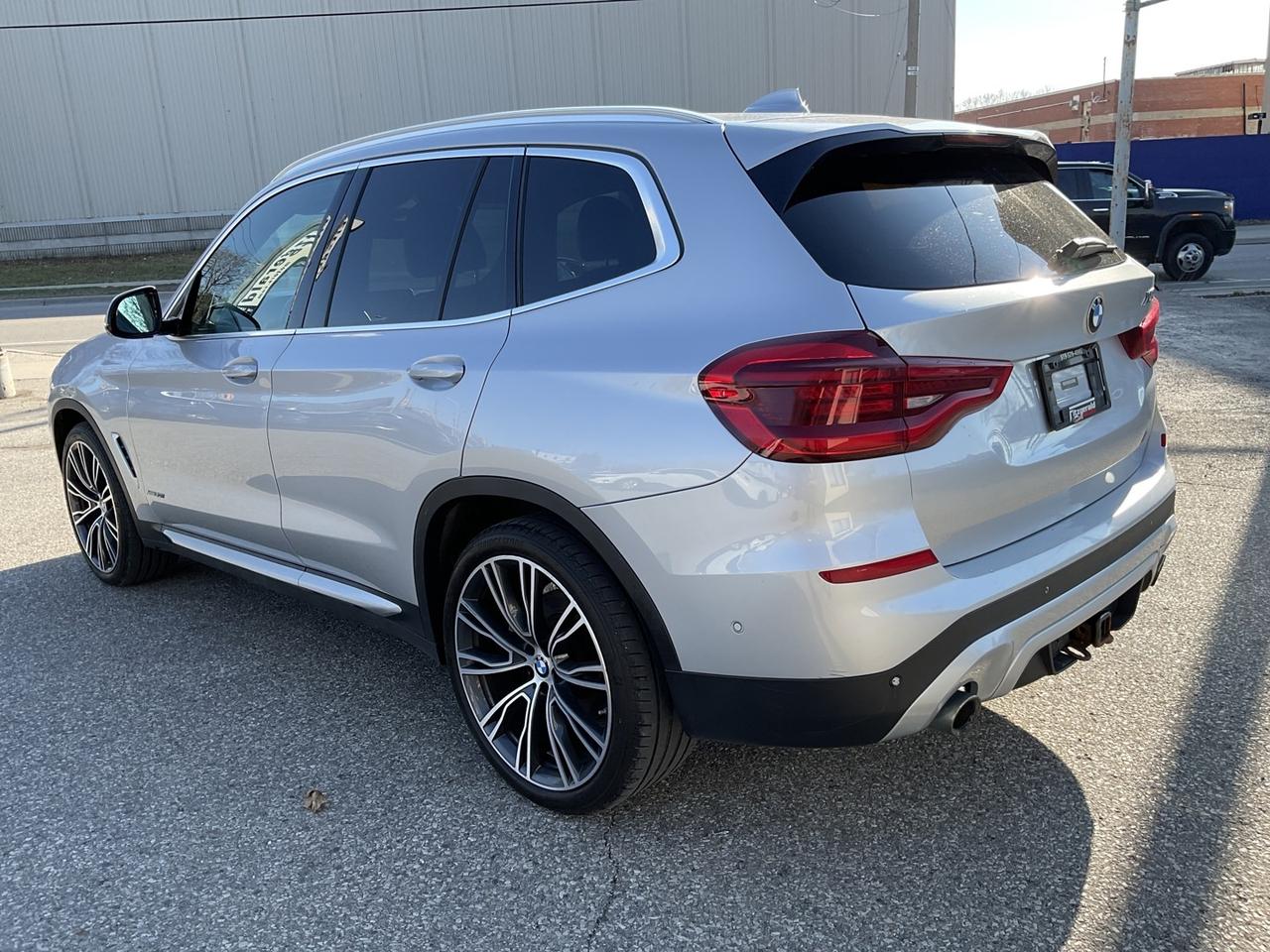 2018 BMW X3 xDrive30i - PREM. ENHANCED PKG! NAV! BACK-UP CAM! Photo4