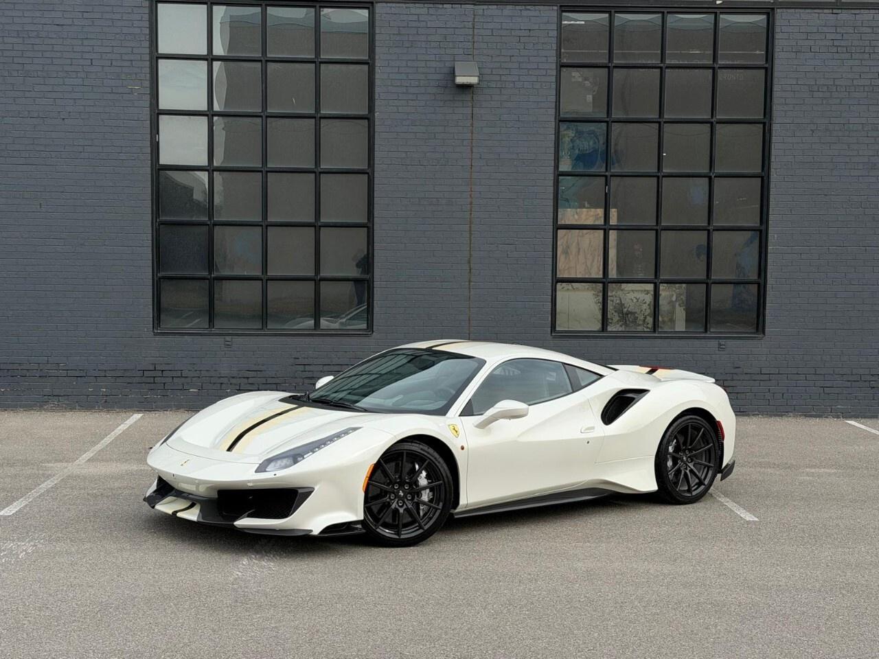 2019 Ferrari 488 Pista COUPE Photo0