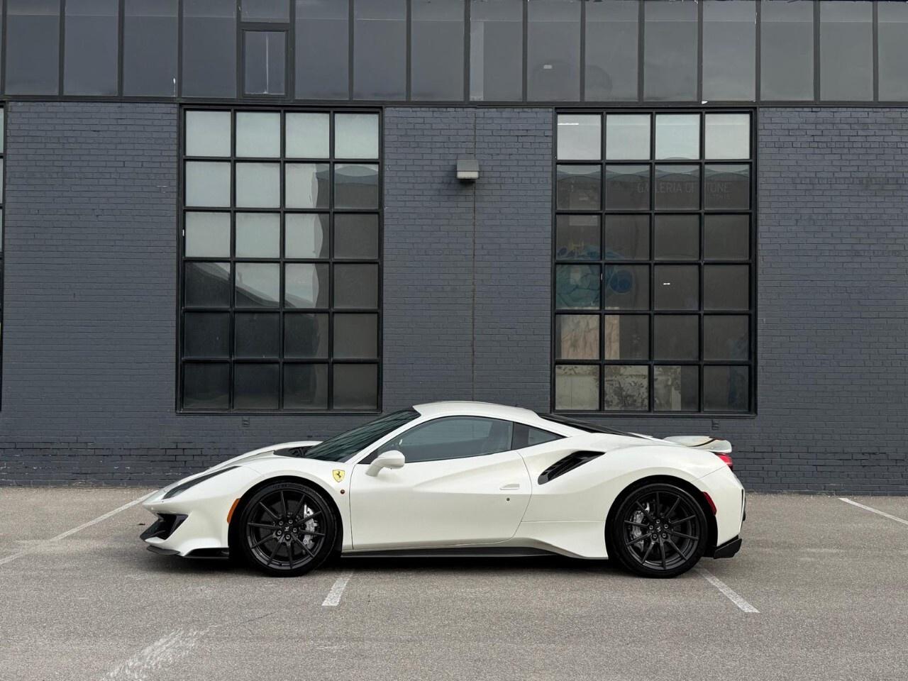 2019 Ferrari 488 Pista COUPE Photo
