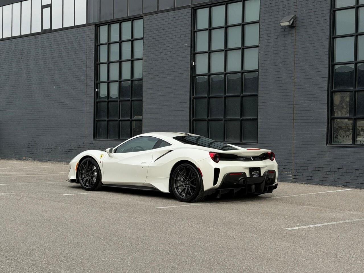 2019 Ferrari 488 Pista COUPE Photo3