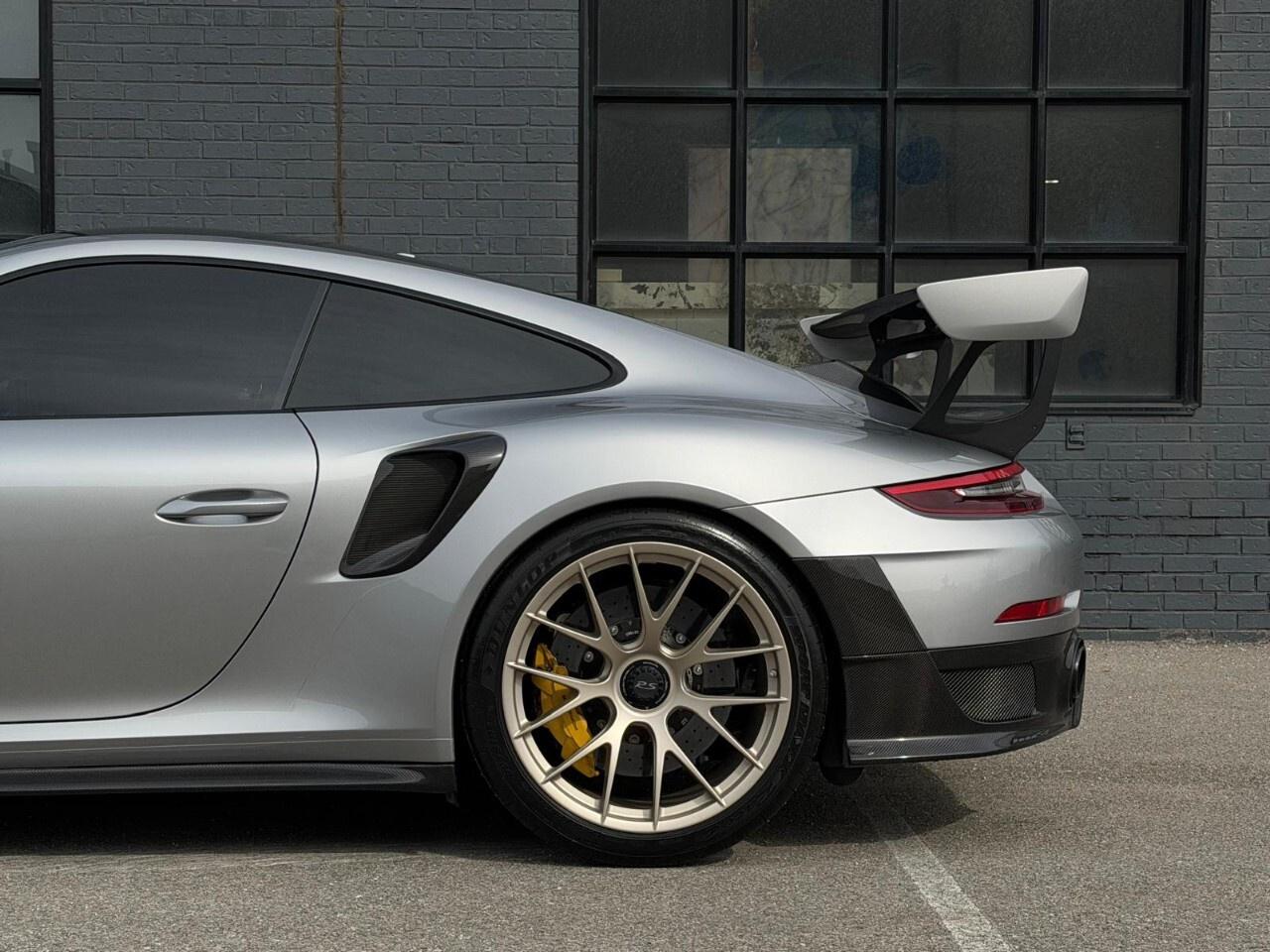 2018 Porsche 911 GT2 RS Coupe Photo