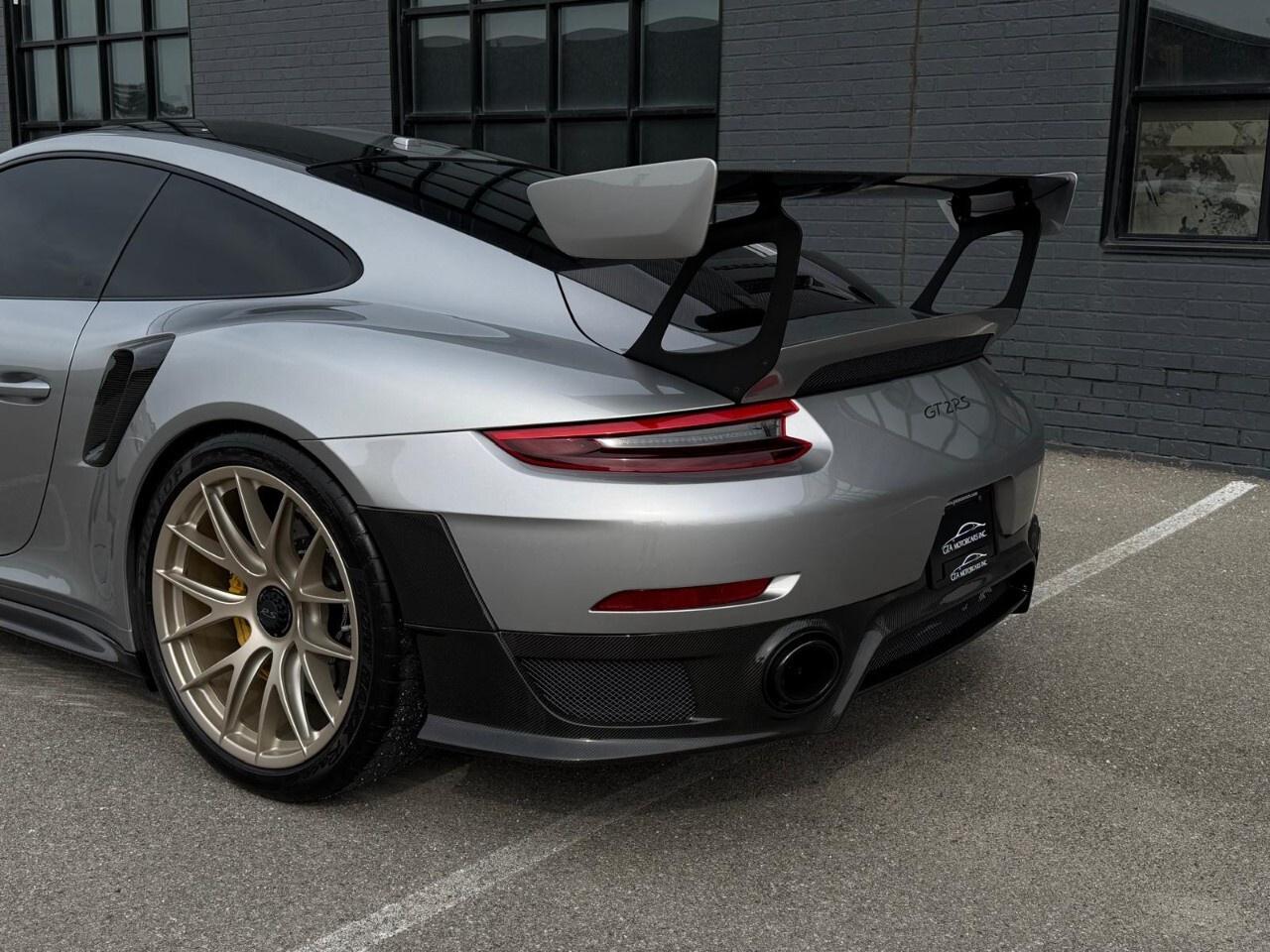 2018 Porsche 911 GT2 RS Coupe Photo