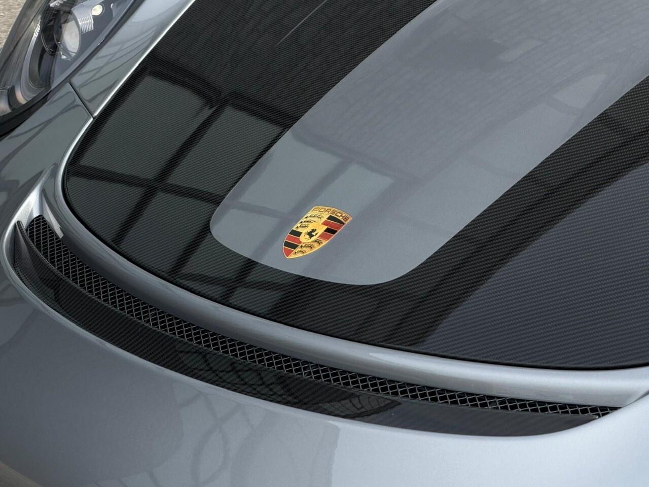 2018 Porsche 911 GT2 RS Coupe Photo