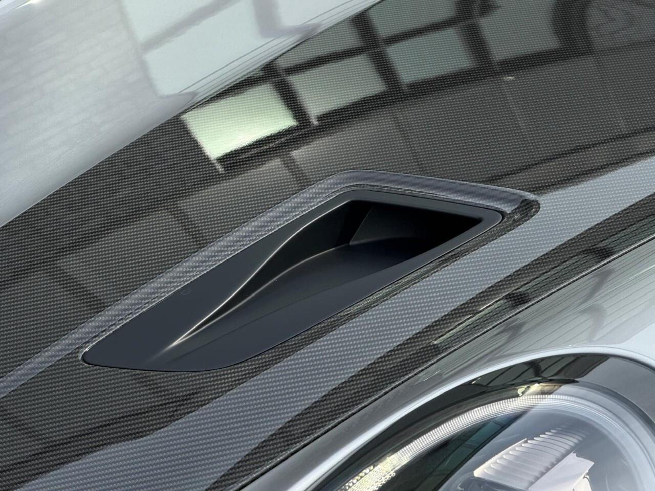 2018 Porsche 911 GT2 RS Coupe Photo