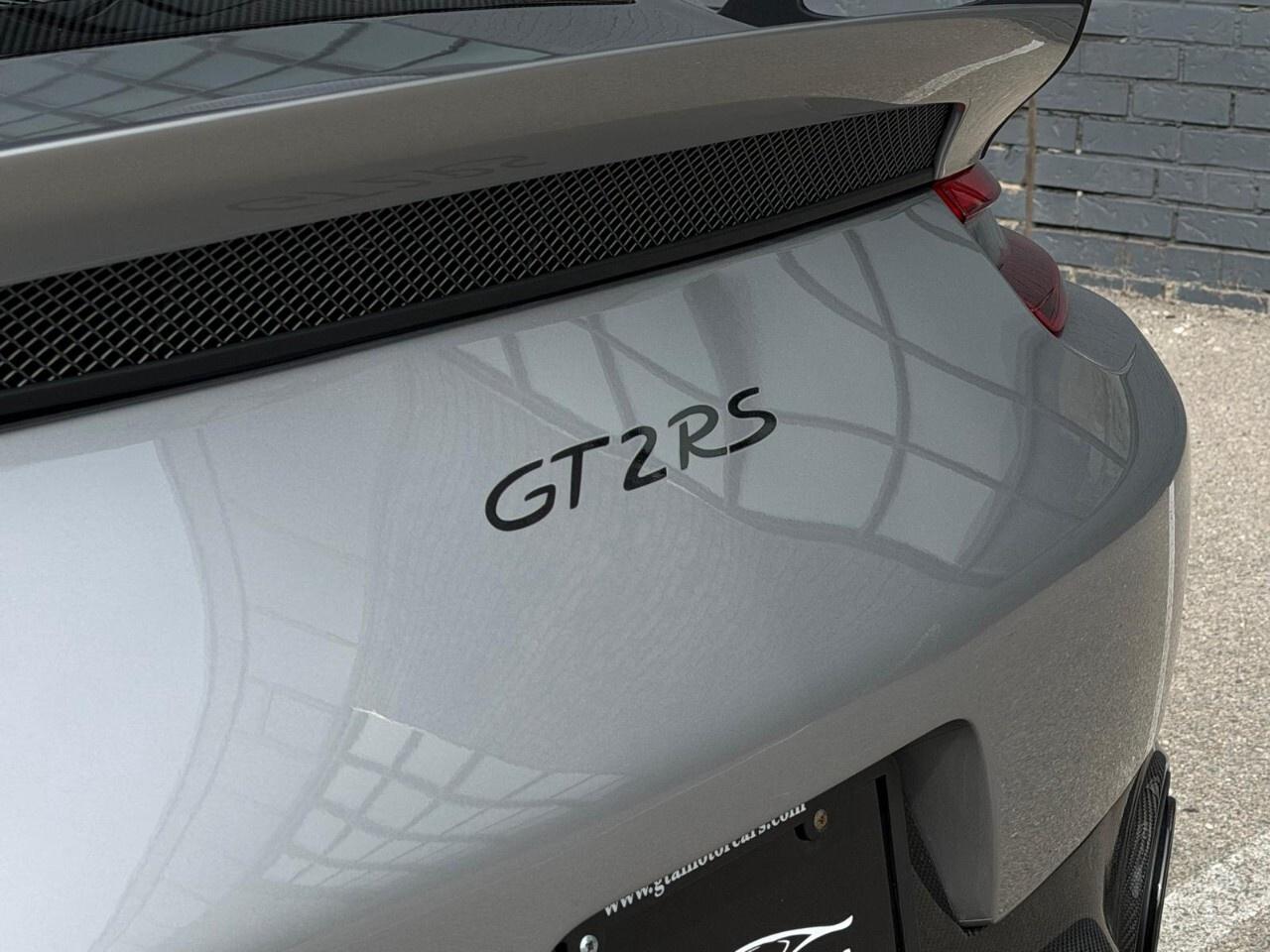 2018 Porsche 911 GT2 RS Coupe Photo