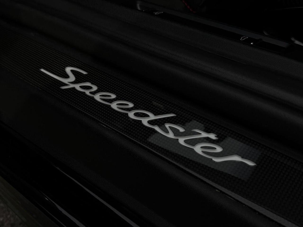 2019 Porsche 911 Speedster Cabriolet Photo