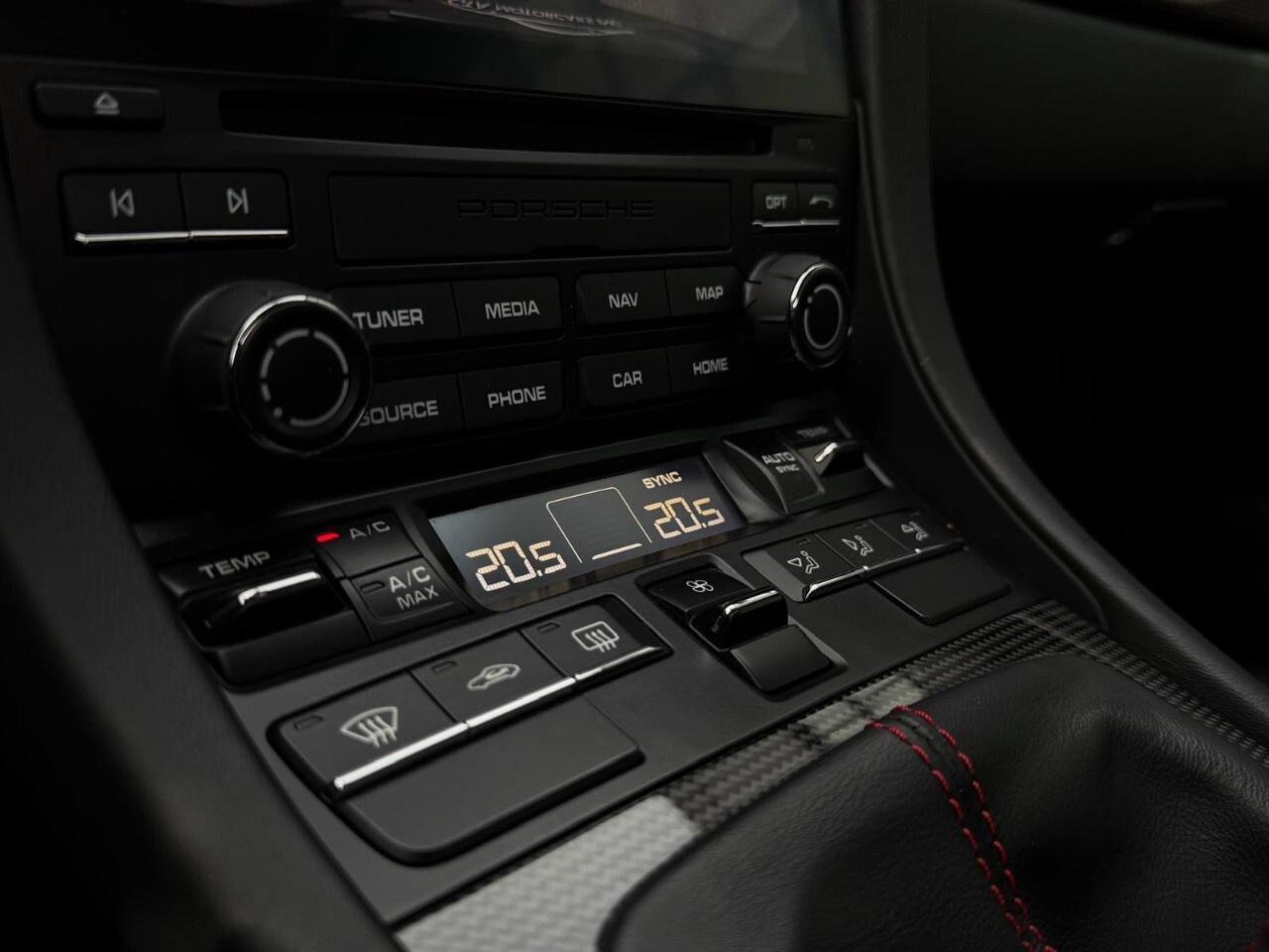 2019 Porsche 911 Speedster Cabriolet Photo