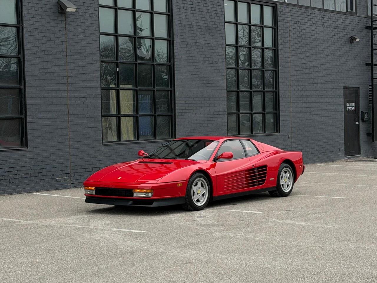 1988 Ferrari Testarossa  Photo2
