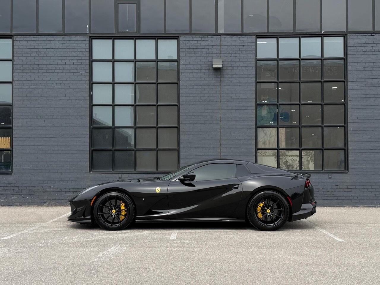 2021 Ferrari 812 GTS Convertible Photo