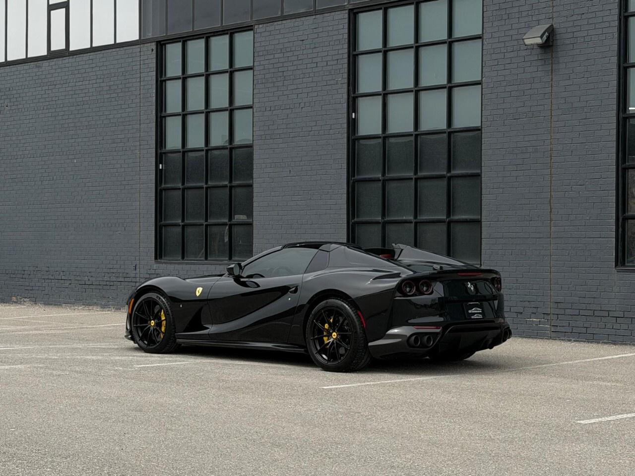 2021 Ferrari 812 GTS Convertible Photo4