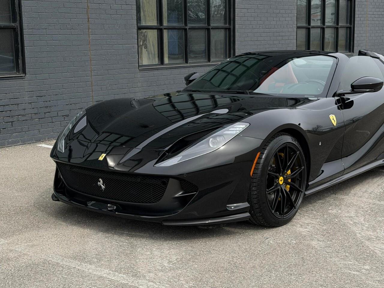 2021 Ferrari 812 GTS Convertible Photo