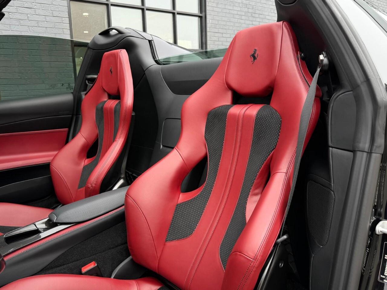 2021 Ferrari 812 GTS Convertible Photo